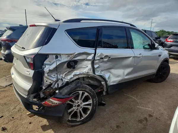 1FMCU0GD6HUD65129 — 2017 Ford Escape, zdjęcie 3 z Copart, Tył