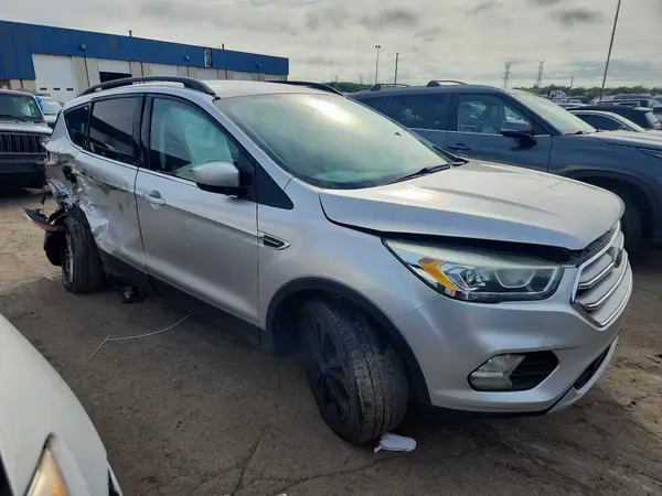 1FMCU0GD6HUD65129 — 2017 Ford Escape, zdjęcie 4 z Copart, Tył