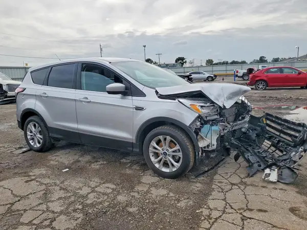 1FMCU0GD5HUE02767 — 2017 Ford Escape, photo 4 from Copart, Front end