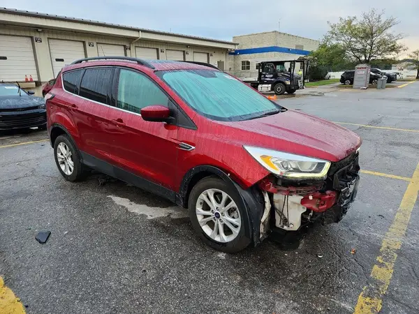 1FMCU9GD7HUB98896 — 2017 Ford Escape, photo 4 from Copart, Front end