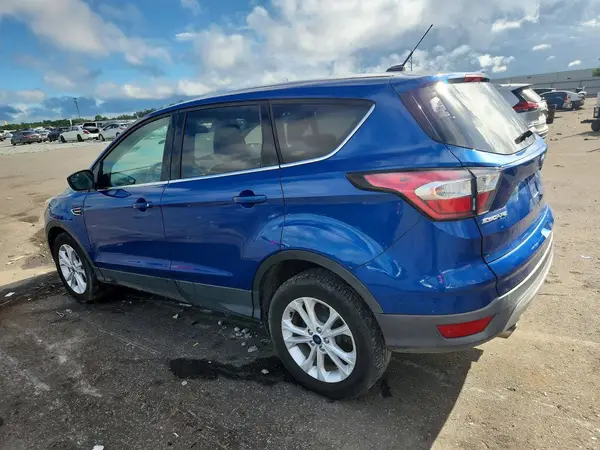 1FMCU0GD8HUF02541 — 2017 Ford Escape, photo 2 from Copart, Mechanical damage