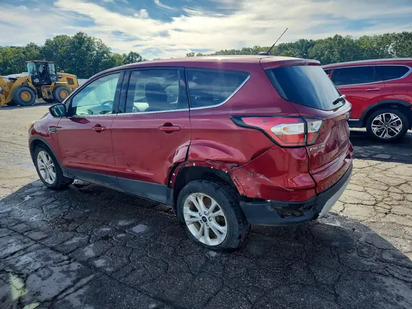 1FMCU0GD2HUB43283 — 2017 Ford Escape, фото 2 с аукциона Copart, Задняя часть