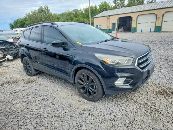 1FMCU0GD7HUC74239 — 2017 Ford Escape, foto 4 de Copart, Parte trasera