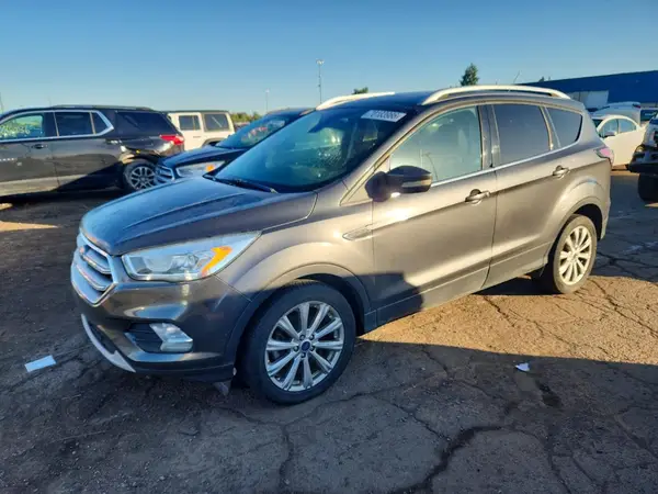 1FMCU0JD5HUD38237 Ford Escape 2017 — Side damage, before-repair photo