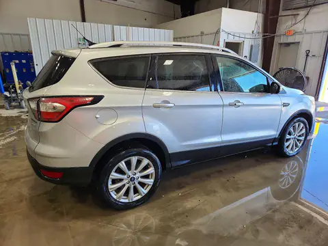 1FMCU0JD9HUD84752 — 2017 Ford Escape, фото 3 с аукциона Copart 21.10.2026, Град