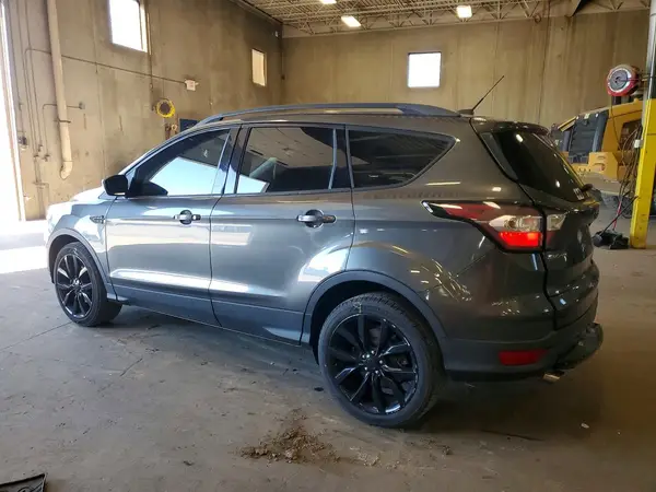 1FMCU0GD1HUE76798 — 2017 Ford Escape, zdjęcie 2 z Copart 14.10.2026, Tył