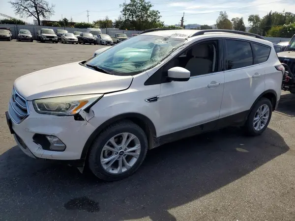 1FMCU0GD2HUD66424 Ford Escape 2017 — Roof damage, before-repair photo