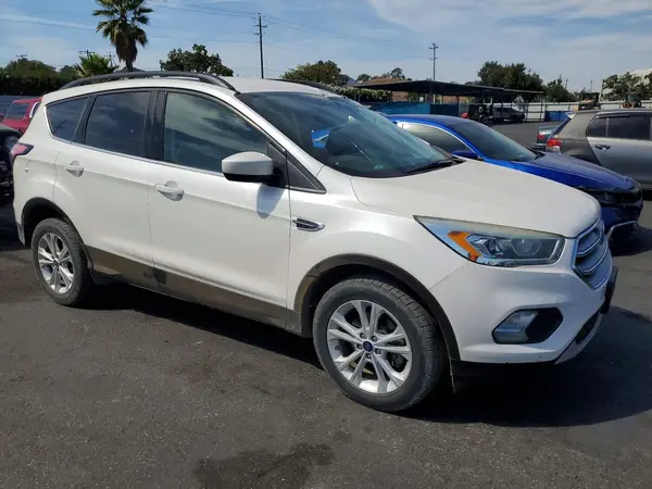 1FMCU0GD2HUD66424 — 2017 Ford Escape, photo 4 from Copart, Roof
