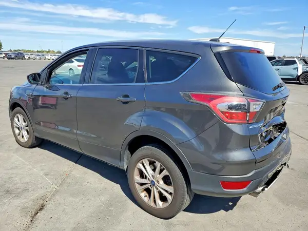 1FMCU9G95HUB08382 — 2017 Ford Escape, photo 2 from Copart 06.10.2026, Rear end