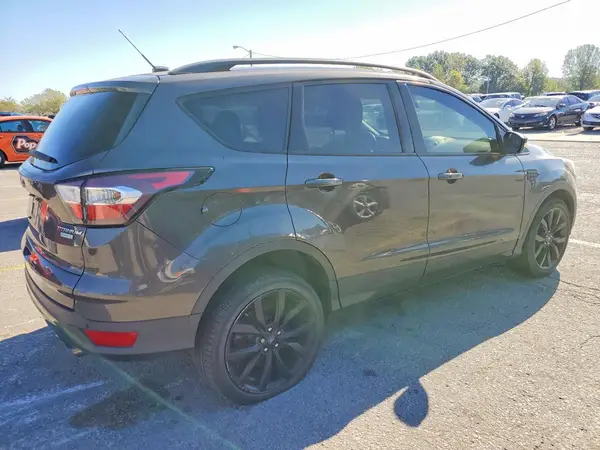 1FMCU0JD3HUE32570 — 2017 Ford Escape, photo 3 from Copart 08.10.2026, Front end