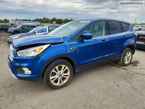 1FMCU9GD8HUE00256 — 2017 Ford Escape, Parte delantera, fotos antes de reparar