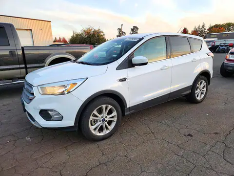 1FMCU9GD5HUC35198 — 2017 Ford Escape, Uszkodzenia mechaniczne (Mechanical), zdjęć przed naprawą