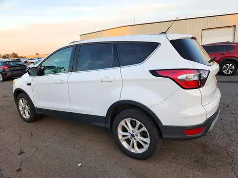 1FMCU9GD5HUC35198 — 2017 Ford Escape, zdjęcie 2 z Copart 26.10.2026, Uszkodzenia mechaniczne
