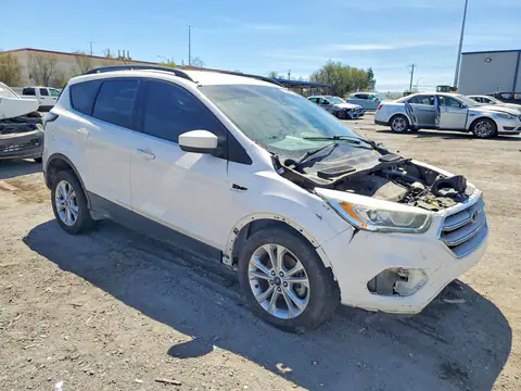 1FMCU0HD0JUA64800 — 2018 Ford Escape, photo 4 from Copart 22.10.2026, Front end