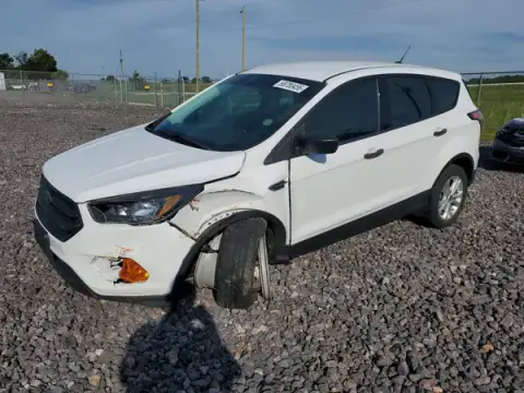 1FMCU0F71JUA24237 — 2018 Ford Escape, Parte delantera (Front End), fotos antes de reparar