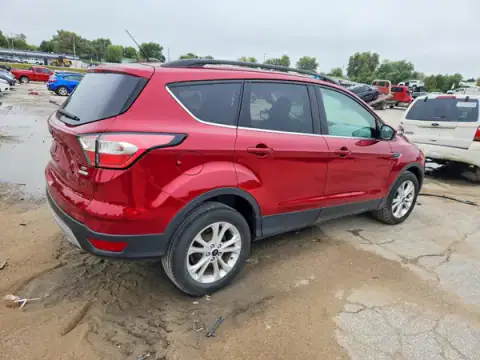 1FMCU0GD1JUD57221 — 2018 Ford Escape, zdjęcie 3 z Copart 25.09.2026, Normalne zużycie