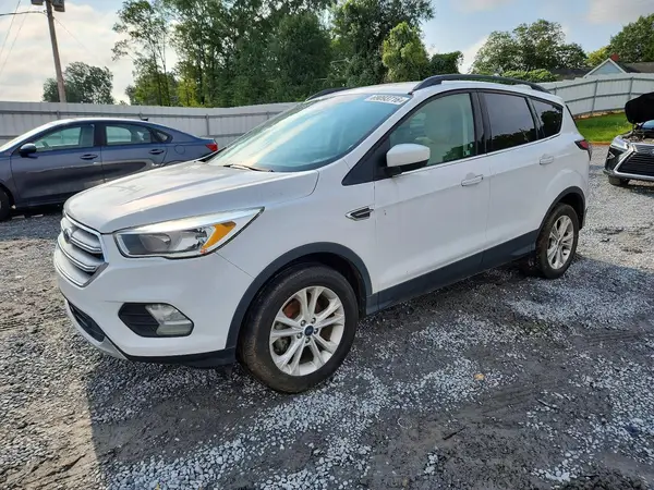 1FMCU0GD5JUB29111 Ford Escape 2018 — daño Daños mecánicos, foto antes de reparar