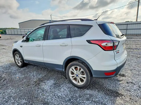 1FMCU0GD5JUB29111 — 2018 Ford Escape, foto 2 de Copart 14.10.2026, Daños mecánicos