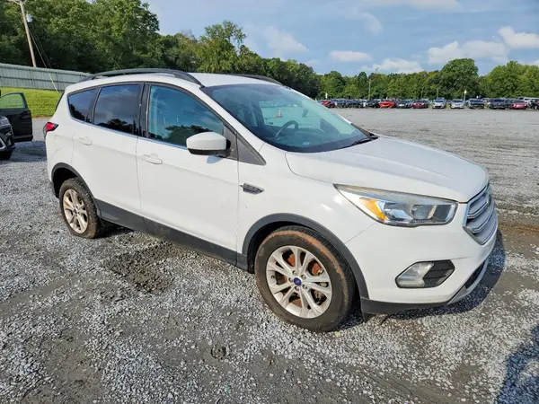 1FMCU0GD5JUB29111 — 2018 Ford Escape, foto 4 de Copart 14.10.2026, Daños mecánicos
