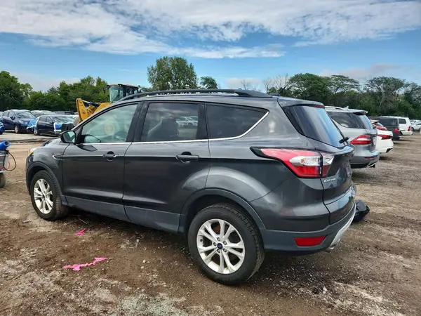 1FMCU0GD5JUD07275 — 2018 Ford Escape, photo 2 from Copart 16.10.2026, Front end