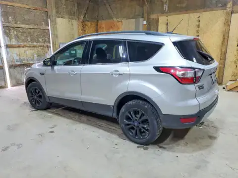 1FMCU9GDXJUB29335 — 2018 Ford Escape, photo 2 from Copart 29.09.2026, Mechanical damage