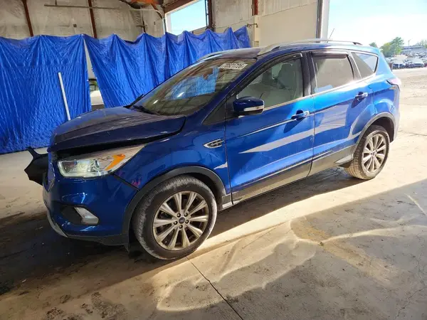 1FMCU9J99JUD02508 Ford Escape 2018 — Front end damage, before-repair photo