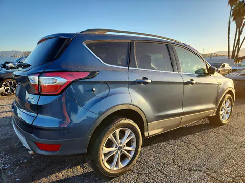 2018 Ford Escape VIN 1FMCU0GD3JUA43800 фото 3