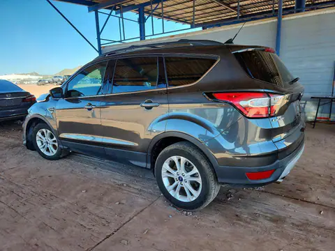1FMCU0GD4JUC36053 — 2018 Ford Escape, photo 2 from Copart 22.10.2026, Front end