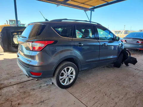 1FMCU0GD4JUC36053 — 2018 Ford Escape, photo 3 from Copart 22.10.2026, Front end