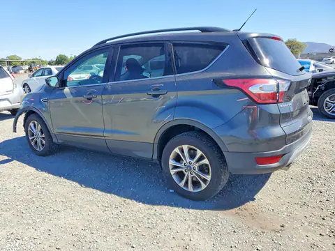 1FMCU0GD4JUA42431 — 2018 Ford Escape, zdjęcie 2 z Copart 23.10.2026, Przód
