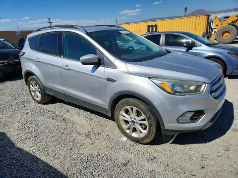 1FMCU0GD2JUB15795 — 2018 Ford Escape, photo 4 from Copart 14.10.2026, Minor dents and scratches
