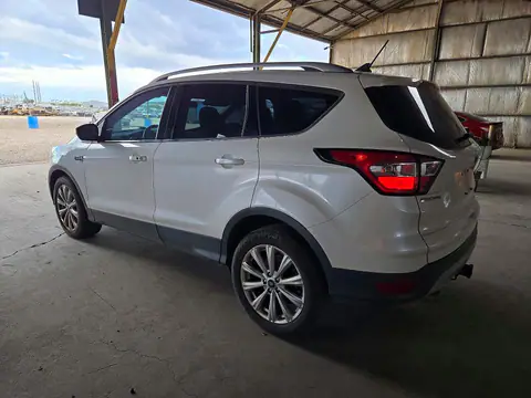 1FMCU0J91JUD51150 — 2018 Ford Escape, zdjęcie 2 z Copart 19.10.2026, Uszkodzenia mechaniczne