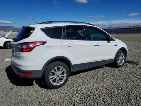1FMCU9GD6JUC76834 — 2018 Ford Escape, ფოტო 3, Copart 29.10.2026, მცირე ჩაღრმავებები და ნაკაწრები
