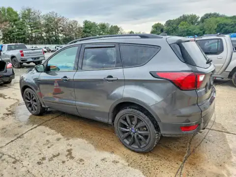 1FMCU0GD7KUB09377 — 2019 Ford Escape, photo 2 from Copart 05.10.2026, Flood