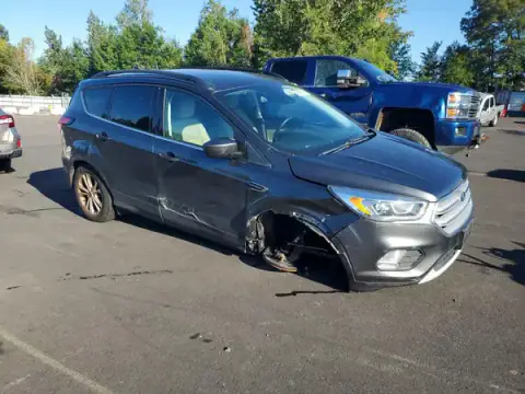 1FMCU9HDXKUC35882 — 2019 Ford Escape, photo 4 from Copart, Front end
