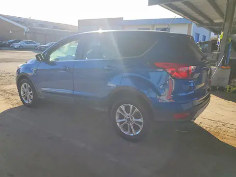 1FMCU0GD1KUB10573 — 2019 Ford Escape, foto 2 de Copart 22.10.2026, Pequeñas abolladuras y arañazos
