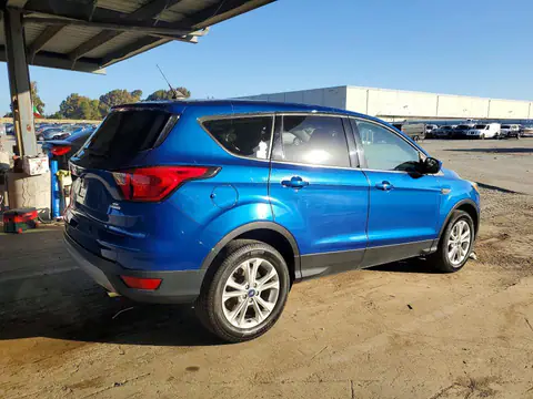 1FMCU0GD1KUB10573 — 2019 Ford Escape, foto 3 de Copart 22.10.2026, Pequeñas abolladuras y arañazos