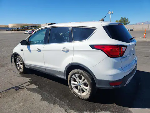 1FMCU9GD5KUC34463 — 2019 Ford Escape, photo 2 from Copart 19.10.2026, Front end