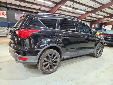 1FMCU9GD1KUB30469 — 2019 Ford Escape, zdjęcie 3 z Copart 23.10.2026, Drobne wgniecenia i rysy