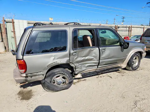 2000 FORD EXPLORER VIN 1FMZU64P2YZC60618 фото 3