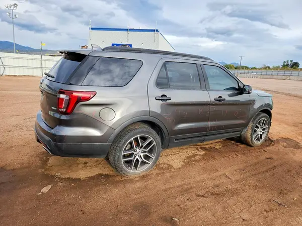 1FM5K8GT8GGC58410 — 2016 Ford Explorer, photo 3 from Copart, Front end