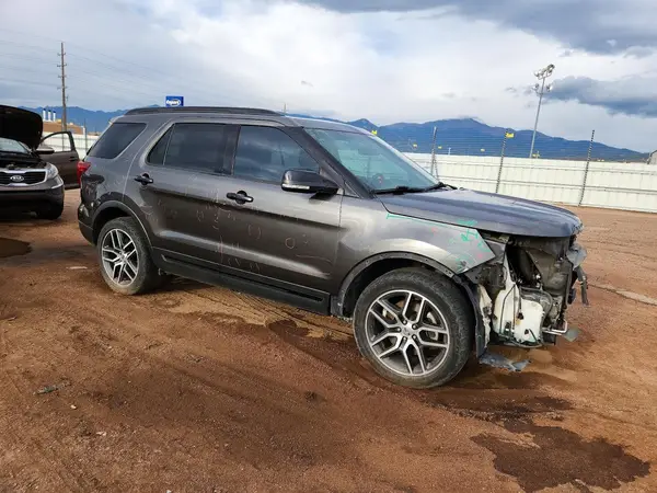 1FM5K8GT8GGC58410 — 2016 Ford Explorer, photo 4 from Copart, Front end