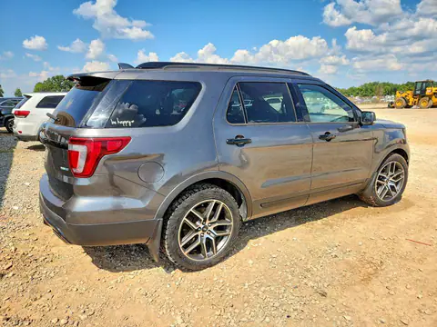 1FM5K8GT3GGA80390 — 2016 Ford Explorer, photo 3 from Copart 21.10.2026, Vandalism