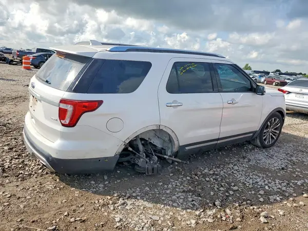1FM5K8HT4GGD01915 — 2016 Ford Explorer, фото 3 с аукциона Copart, Механические повреждения