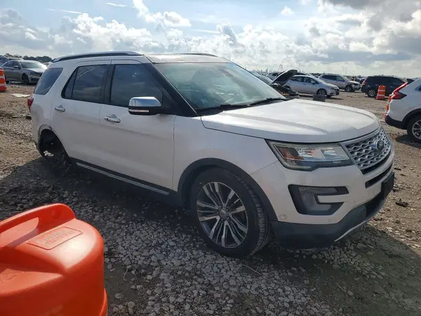 1FM5K8HT4GGD01915 — 2016 Ford Explorer, фото 4 с аукциона Copart, Механические повреждения