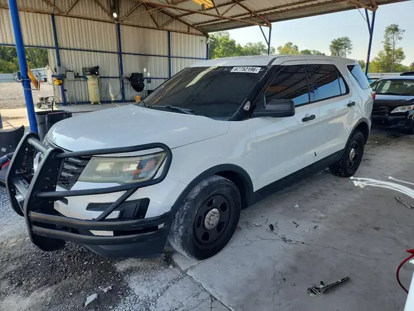 1FM5K8AR0GGA37333 — 2016 Ford Explorer, Передняя часть (Front End), фото до ремонта