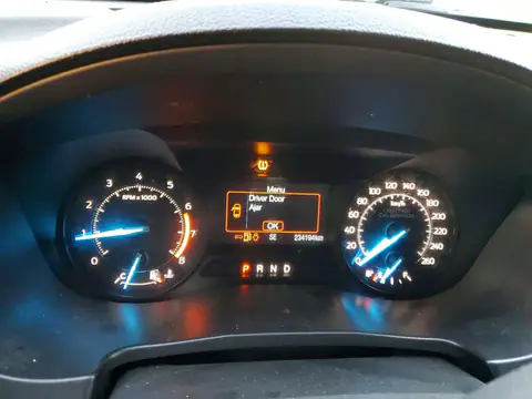 1FM5K8AR0GGA00590 — 2016 Ford Explorer, Desgaste normal, fotos antes de reparar
