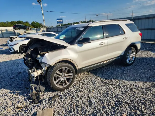 1FM5K7D82GGA02905 Ford Explorer 2016 — uszkodzenie Przód, zdjęcie przed naprawą