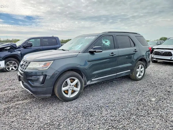 1FM5K8D80GGA30370 Ford Explorer 2016 — Vandalism damage, before-repair photo