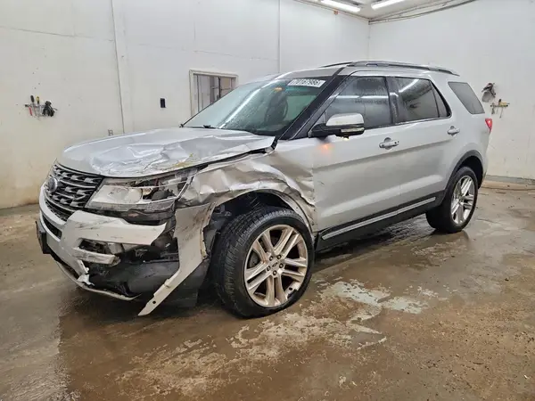 1FM5K8FHXGGC99084 Ford Explorer 2016 — Front end damage, before-repair photo